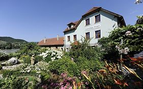 Winzerhof - Gaestehaus Stoeger